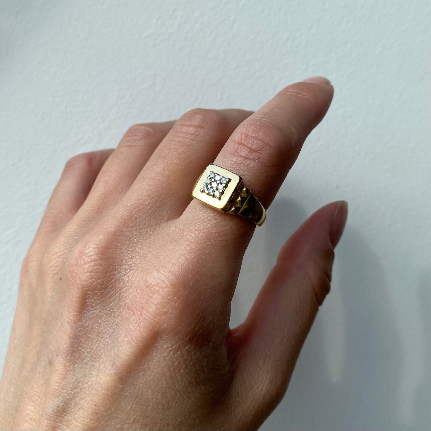 18ct Gold & Diamond Signet Ring  |  Size UK L