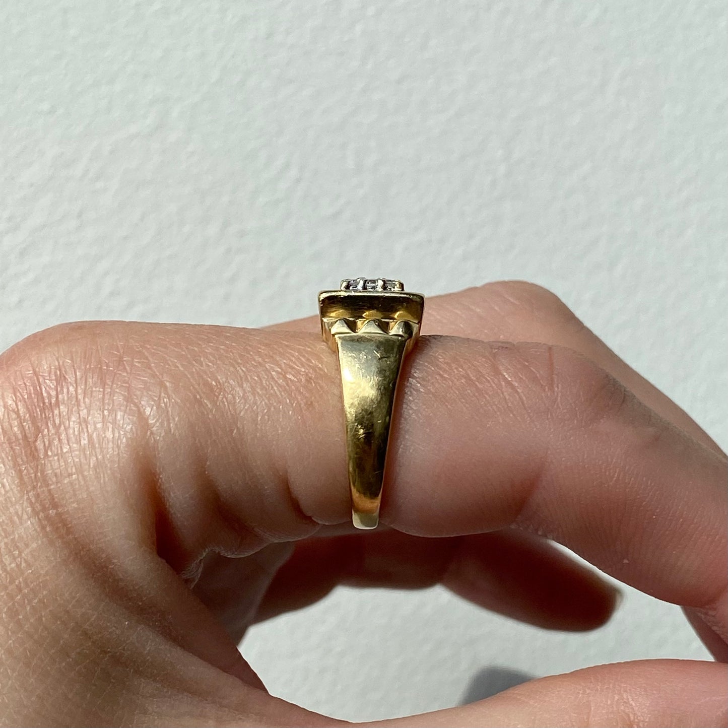 18ct Gold & Diamond Signet Ring  |  Size UK L