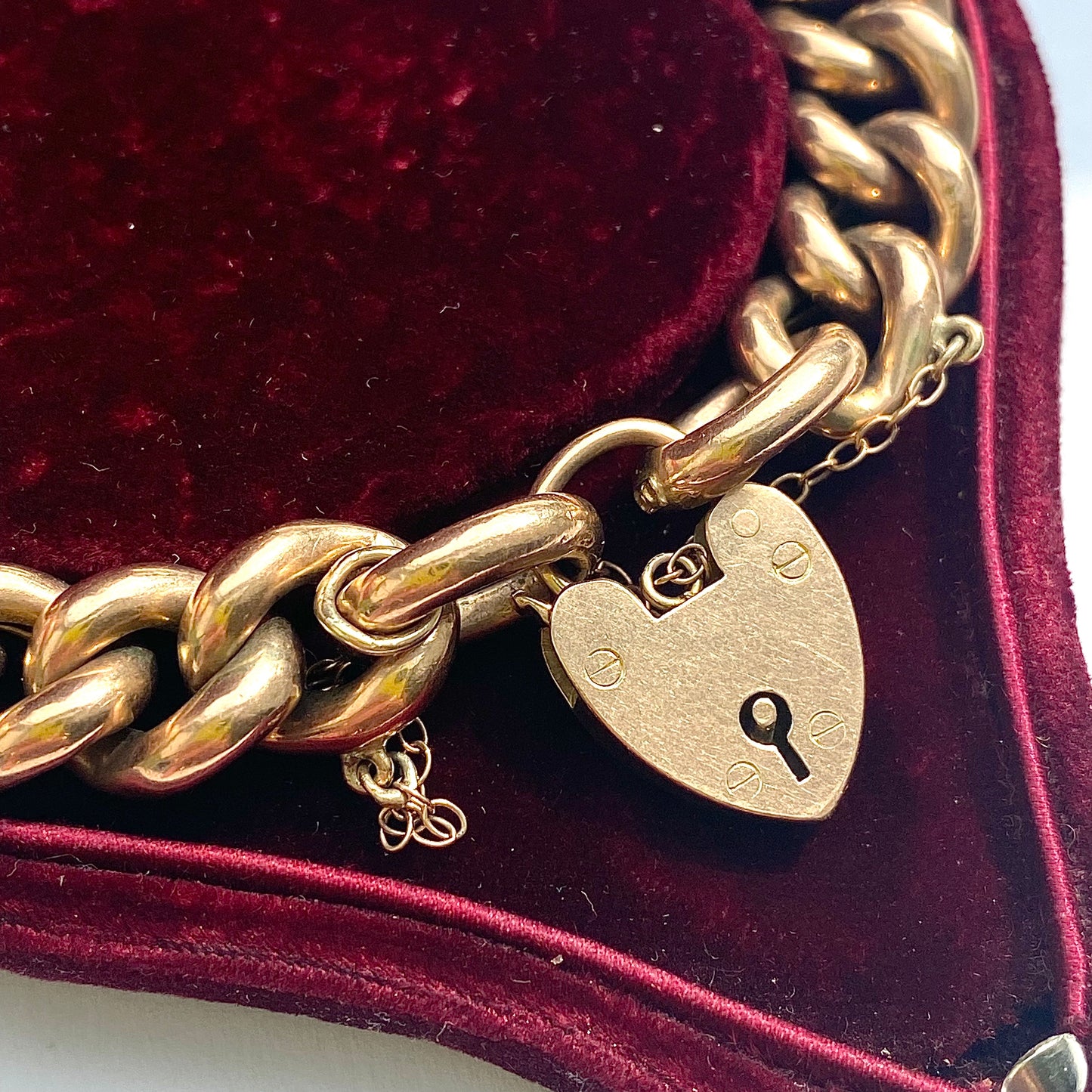 Fantastic Chunky Rosey Antique 9ct Gold Curb Bracelet with Heart Padlock  |  7.5"  |  11mm