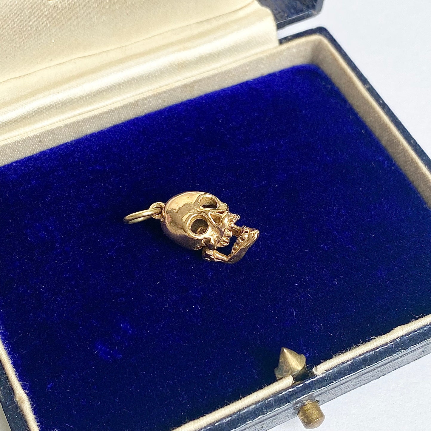 Vintage 9ct Gold Articulated Skull Pendant