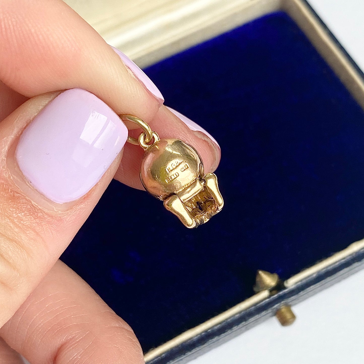 Vintage 9ct Gold Articulated Skull Pendant