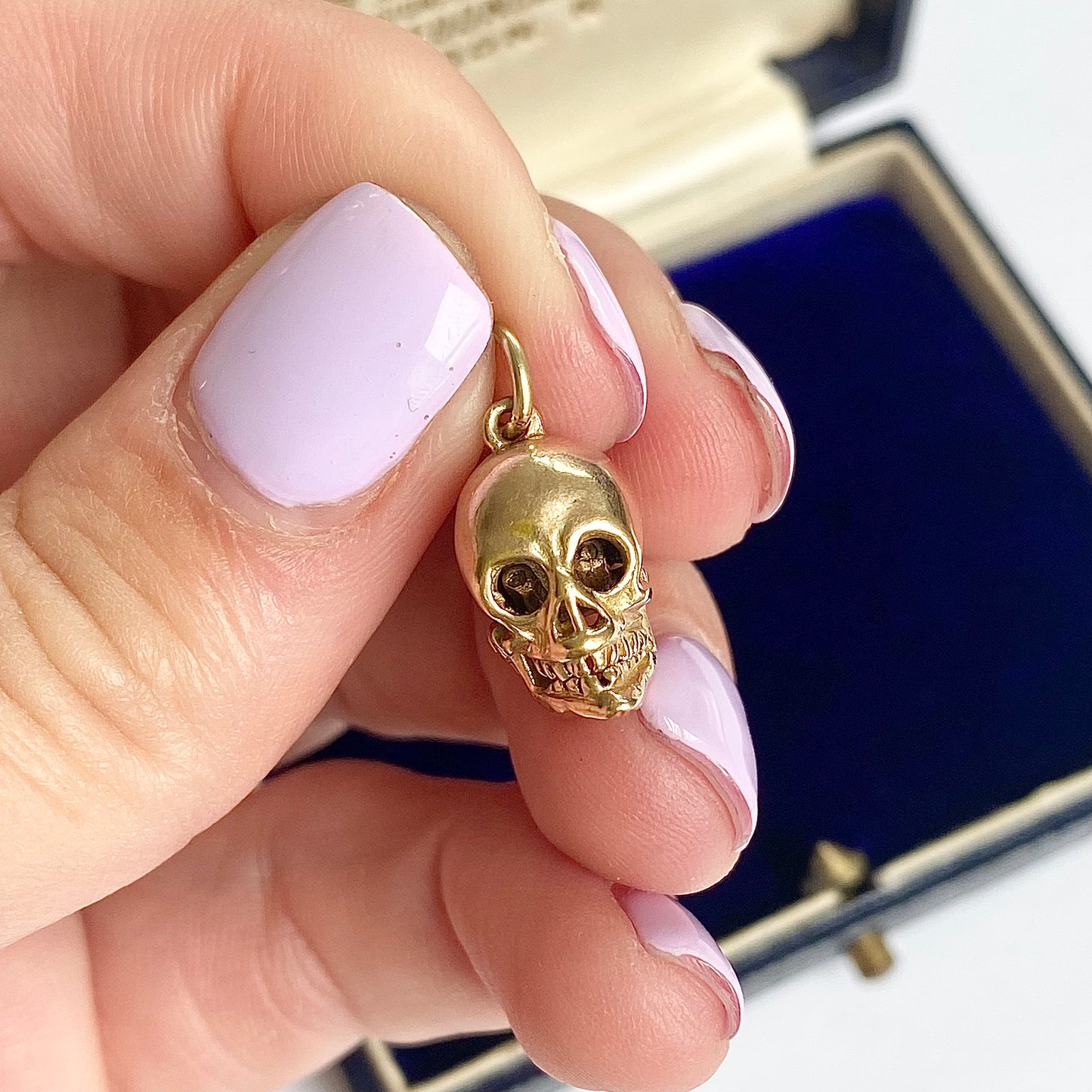 Vintage 9ct Gold Articulated Skull Pendant