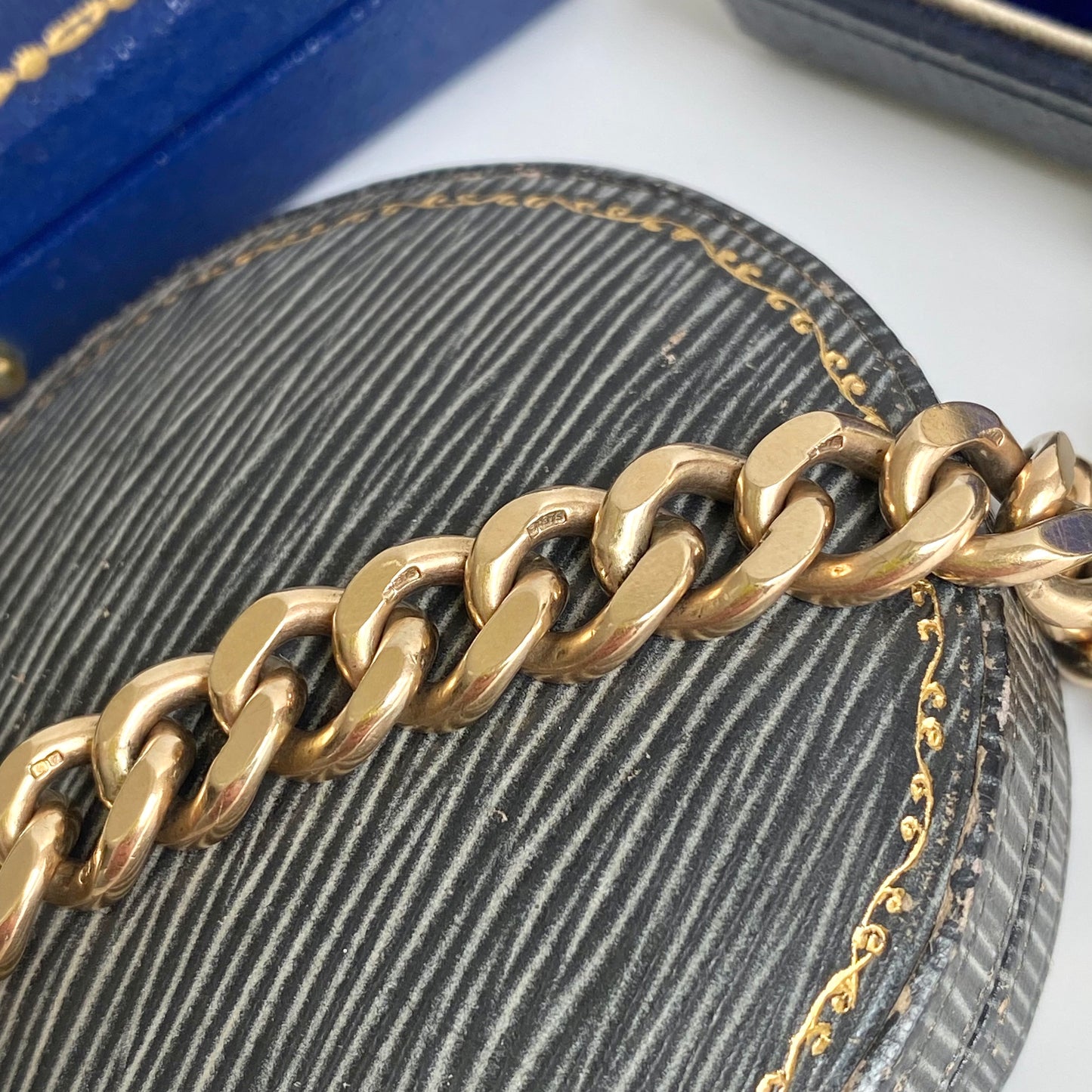 Solid 9ct Gold Vintage Curb Bracelet  |  7.5"  |  9.5mm