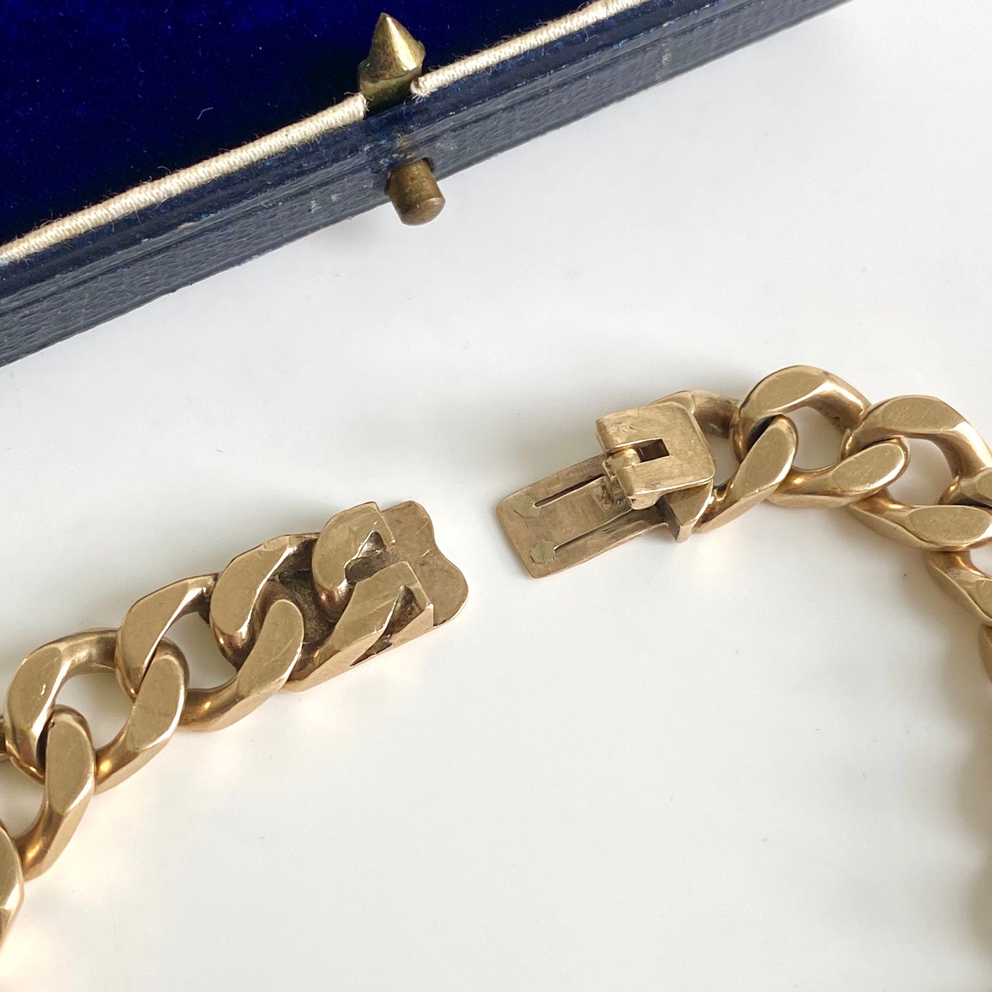 Fantastic Vintage Solid 9ct Gold Curb Bracelet  |  7.8"  |  9mm