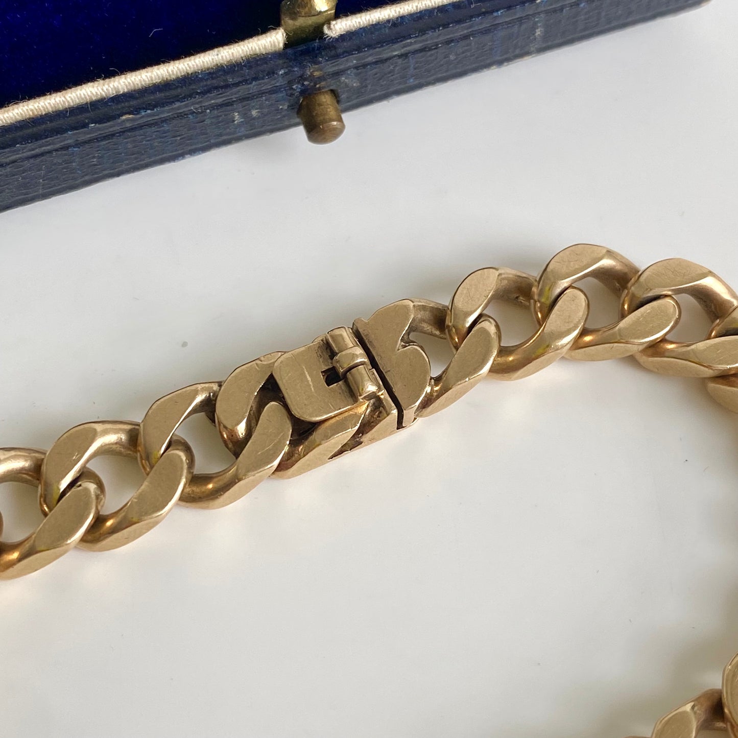 Fantastic Vintage Solid 9ct Gold Curb Bracelet  |  7.8"  |  9mm