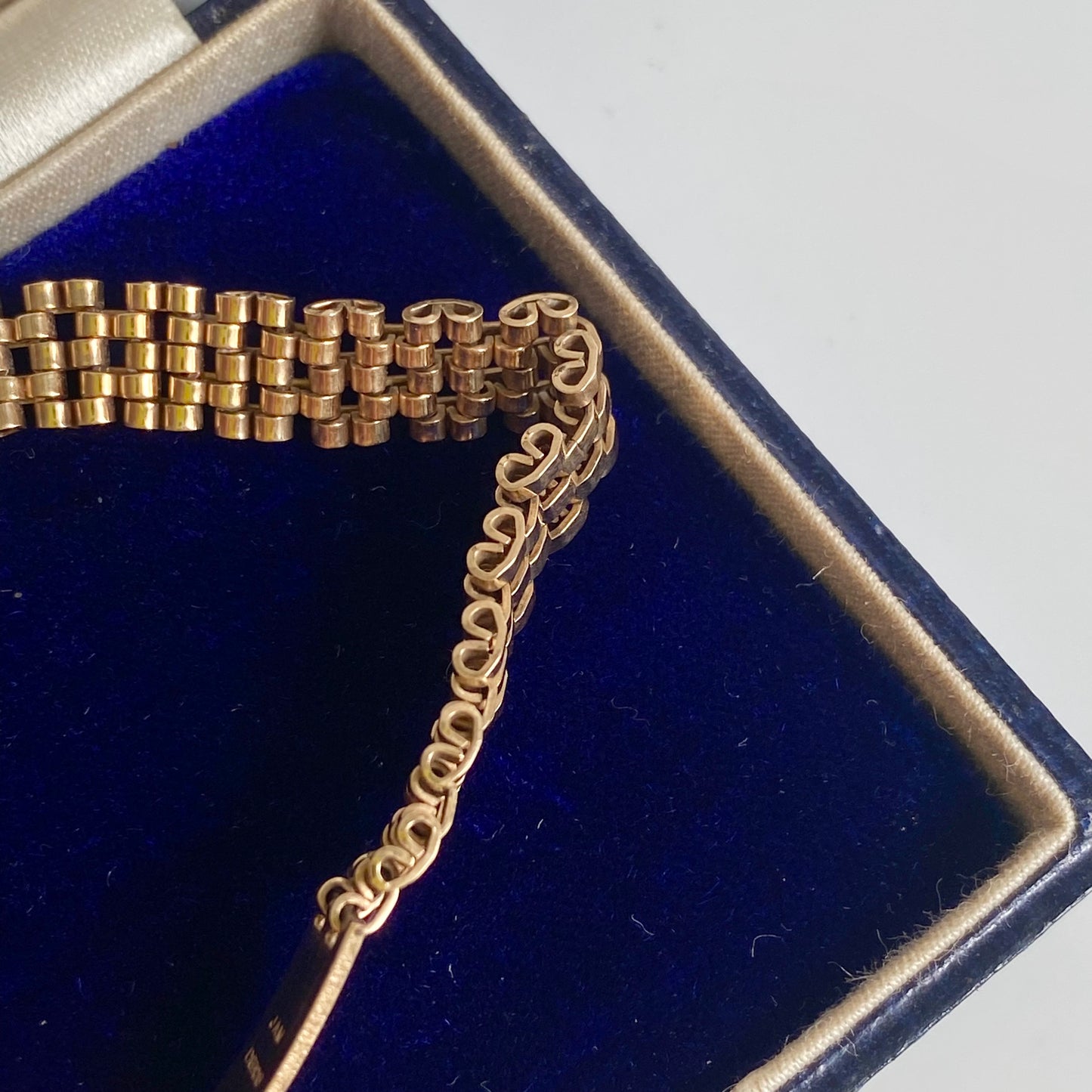 Lovely 9ct Gold ID Gate Link Style Bracelet  |  7"  |  6.5mm