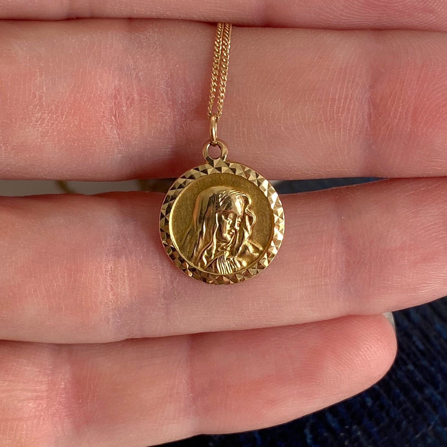 Sweet Vintage 9ct Gold Virgin Mary Pendant & Chain  |  18.5"  |  1mm