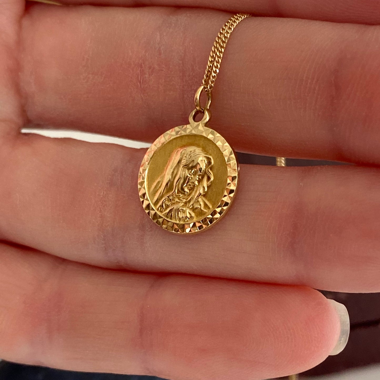 Sweet Vintage 9ct Gold Virgin Mary Pendant & Chain  |  18.5"  |  1mm