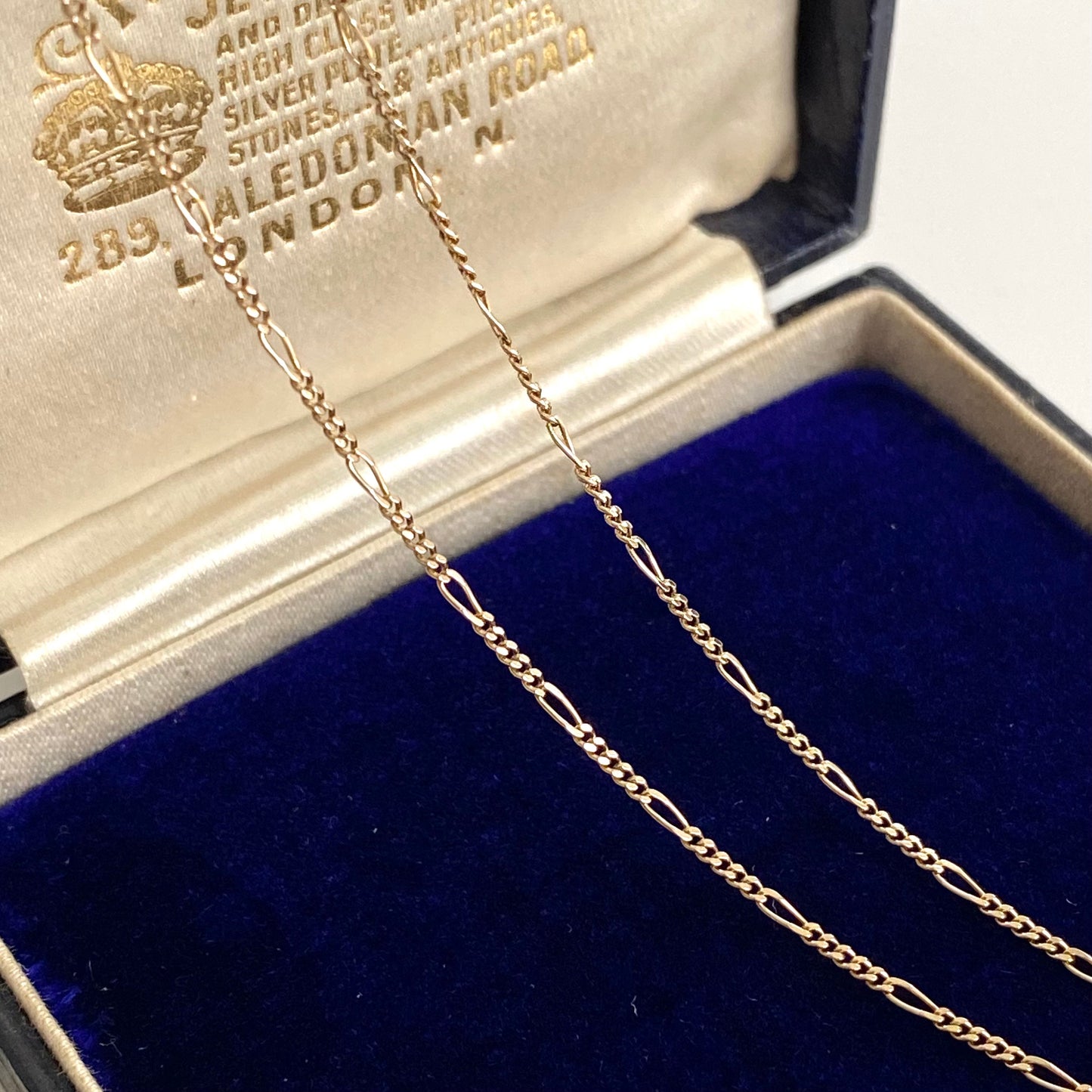 Dainty 9ct Gold Figaro Chain  |  21"