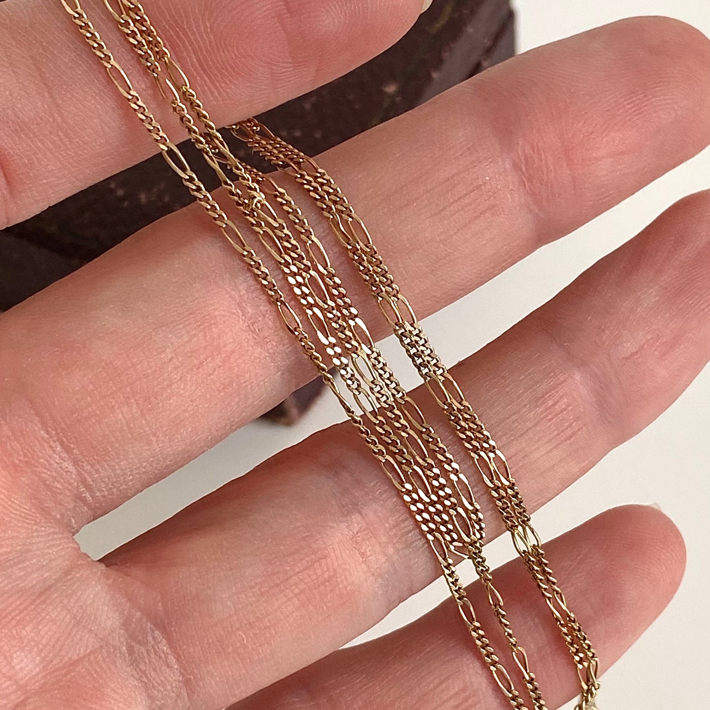 Dainty 9ct Gold Figaro Chain  |  21"