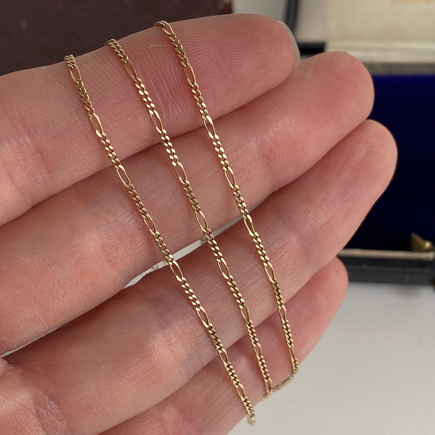 Dainty 9ct Gold Figaro Chain  |  21"