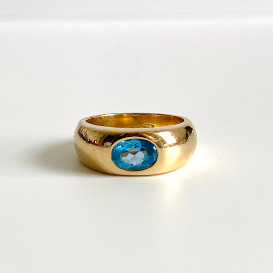 Gorgeous 18ct Gold and Bright Blue Spinel Ring  |  Size UK H