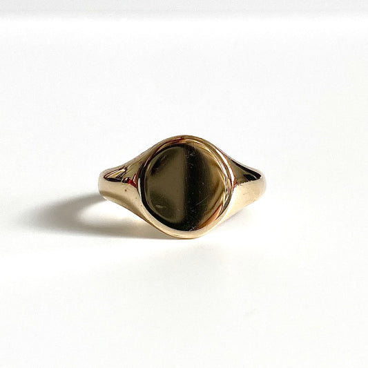 Lovely Vintage 9ct Gold Plain Signet Ring  |  Size UK M