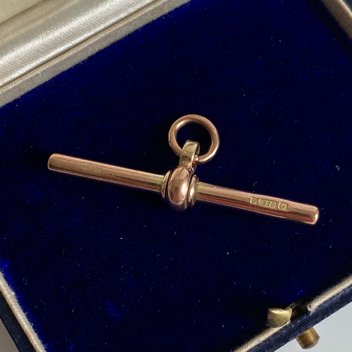 Antique 9ct Rosey Gold Spinning T-bar