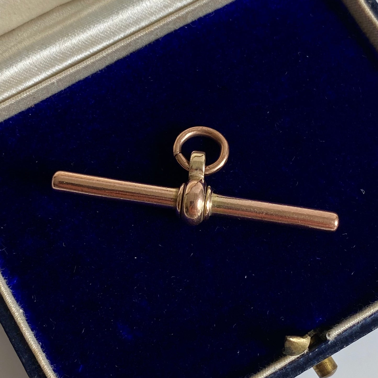 Antique 9ct Rosey Gold Spinning T-bar