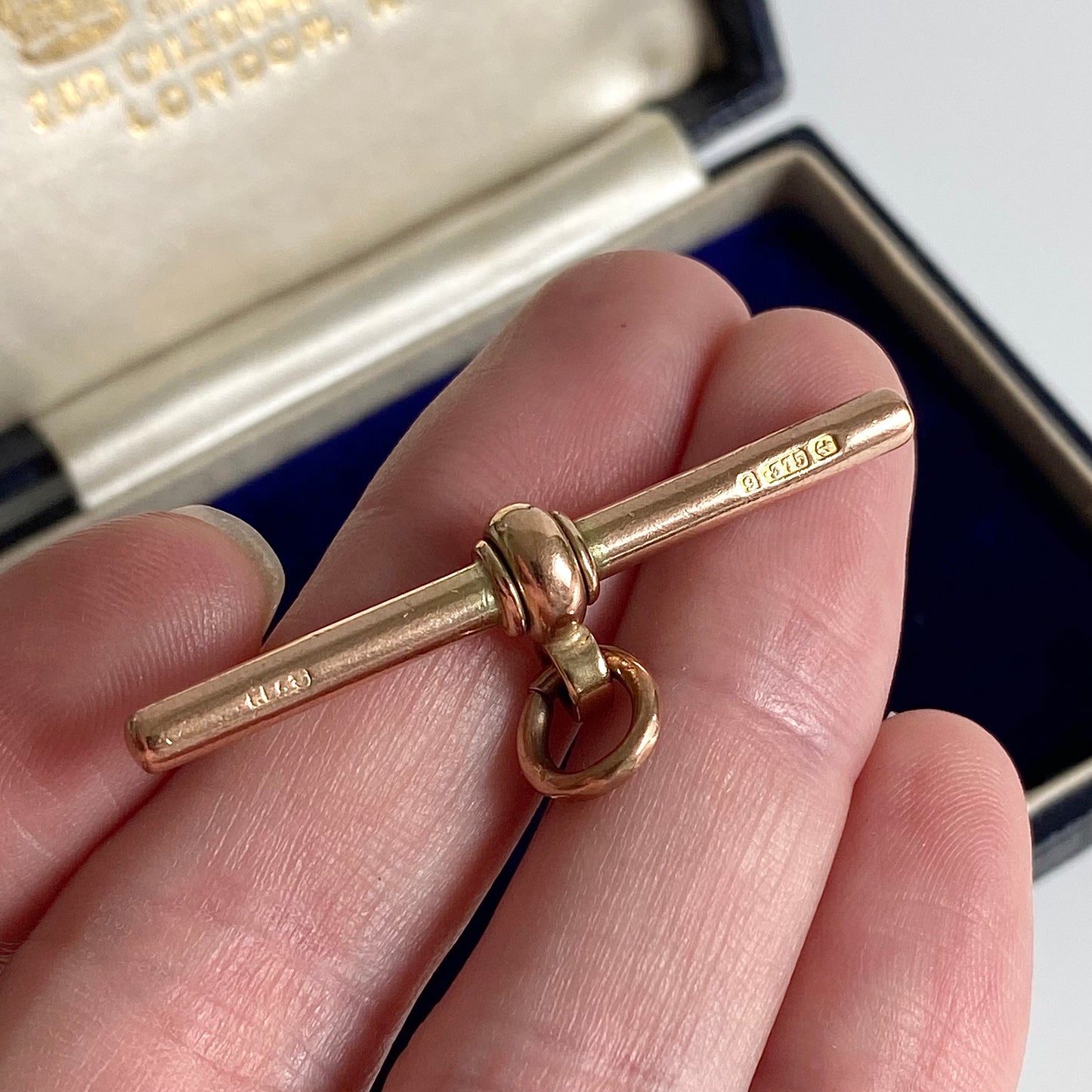 Antique 9ct Rosey Gold Spinning T-bar