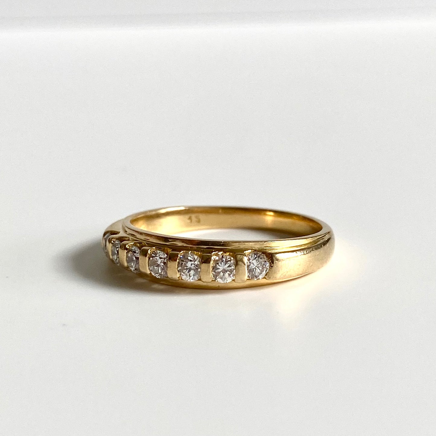 Striking 18ct Gold & Diamond Ring  |  Size UK Q