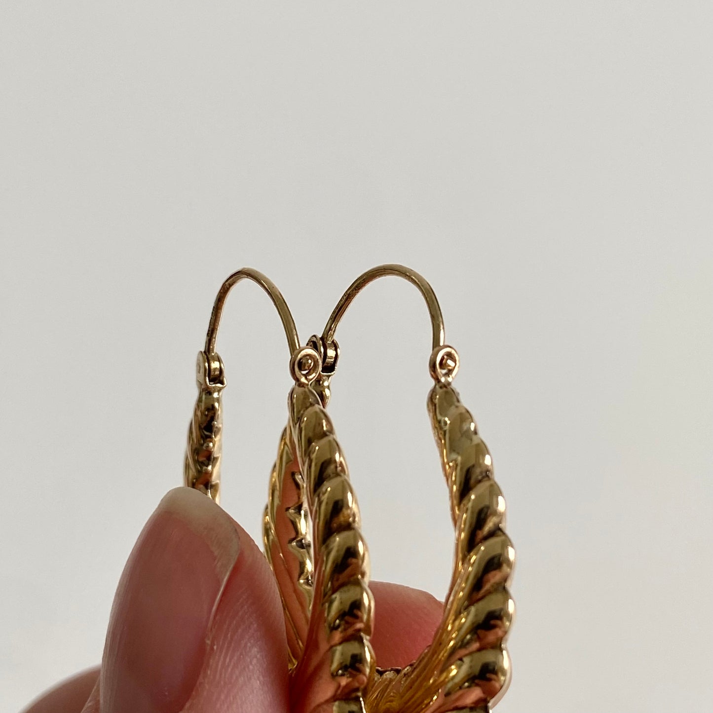 9ct Gold Ribbon Effect Hoops  |  35mm