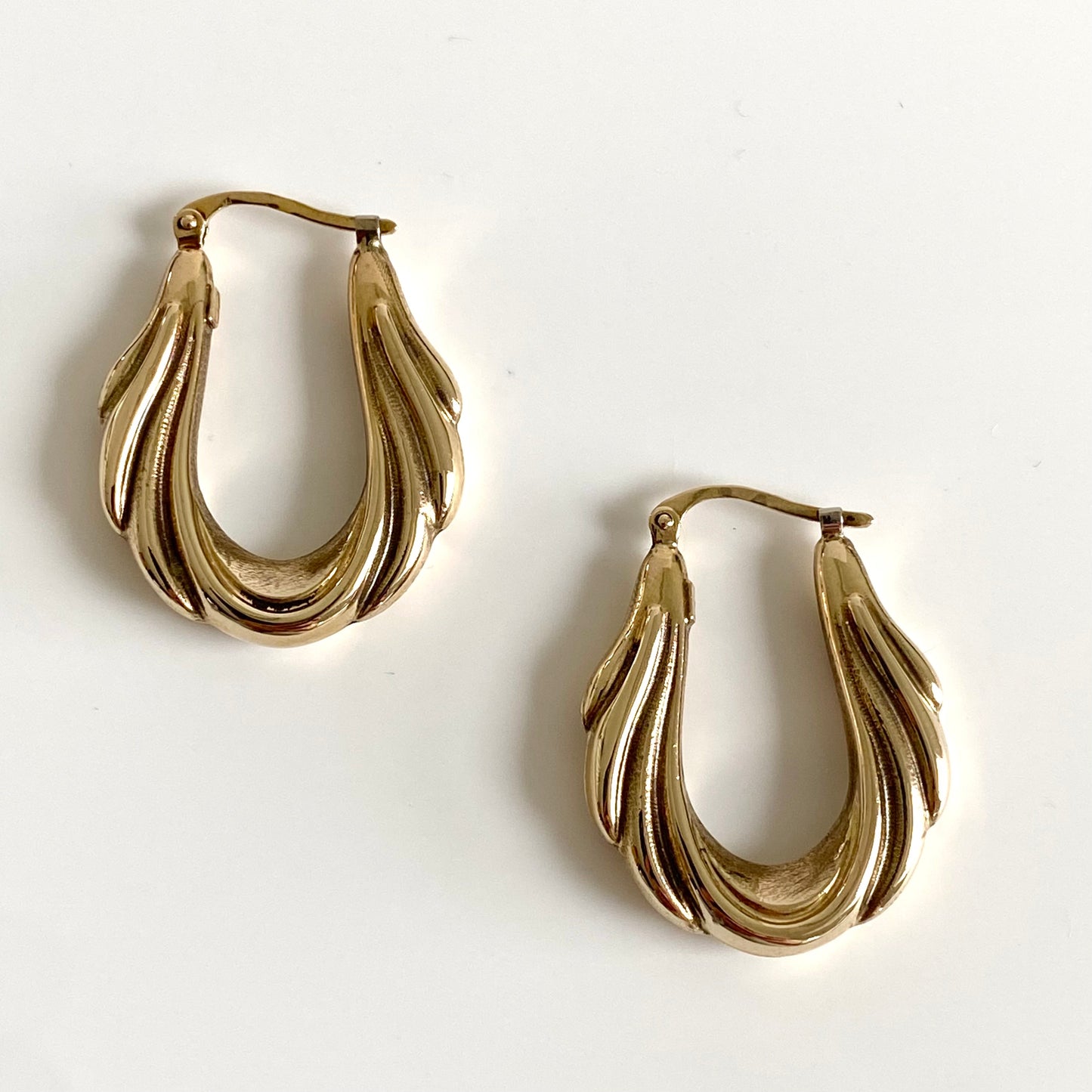 9ct Gold 'UNOAERRE' Drape Effect Hoops  |  26mm