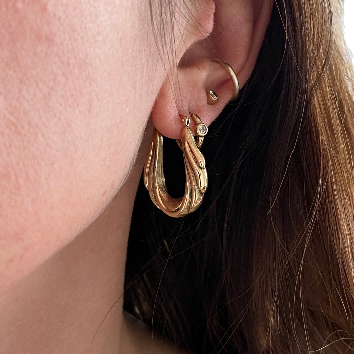 9ct Gold 'UNOAERRE' Drape Effect Hoops  |  26mm