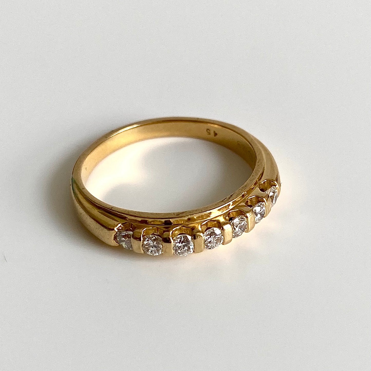 Striking 18ct Gold & Diamond Ring  |  Size UK Q