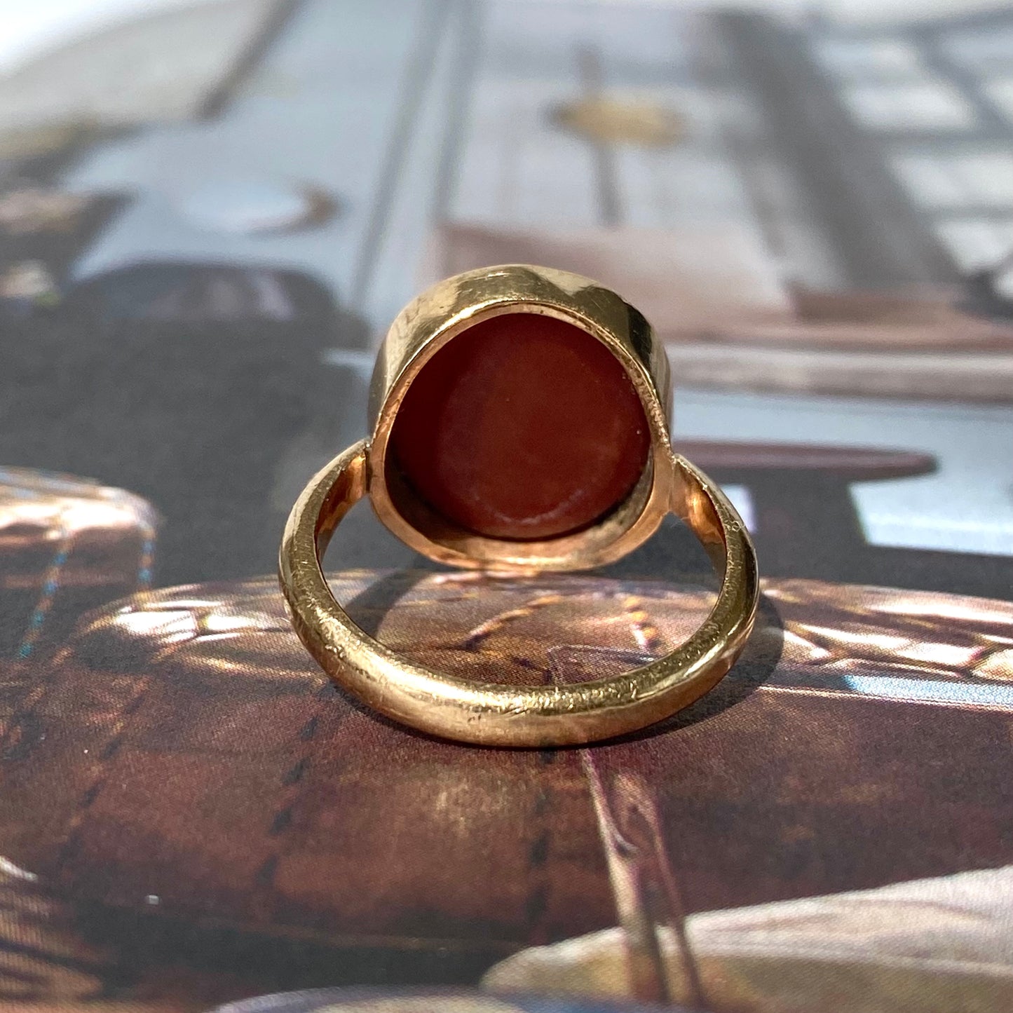 9ct Gold Intaglio 'D' Ring  |  Size UK M.5