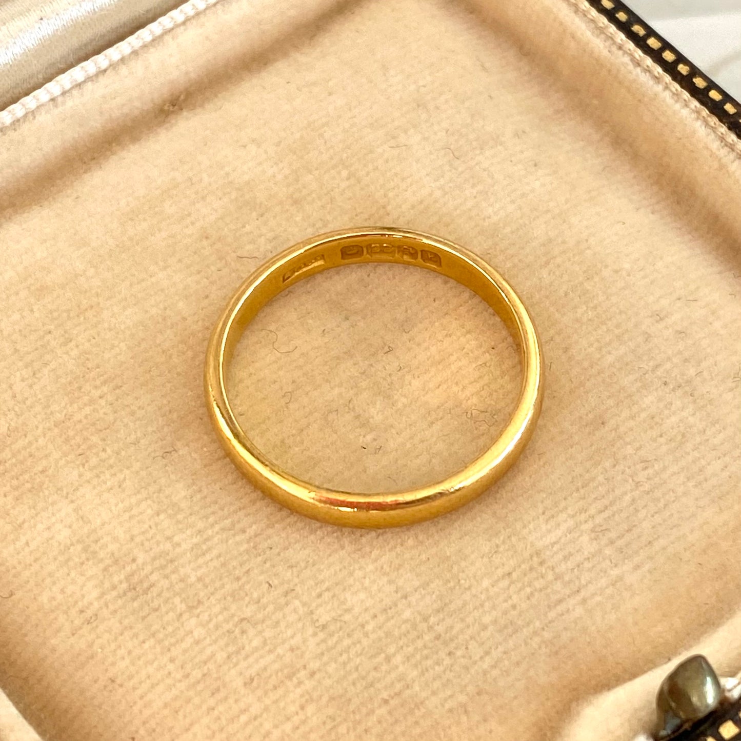 Antique 22ct Plain Band  |  Size UK O.5