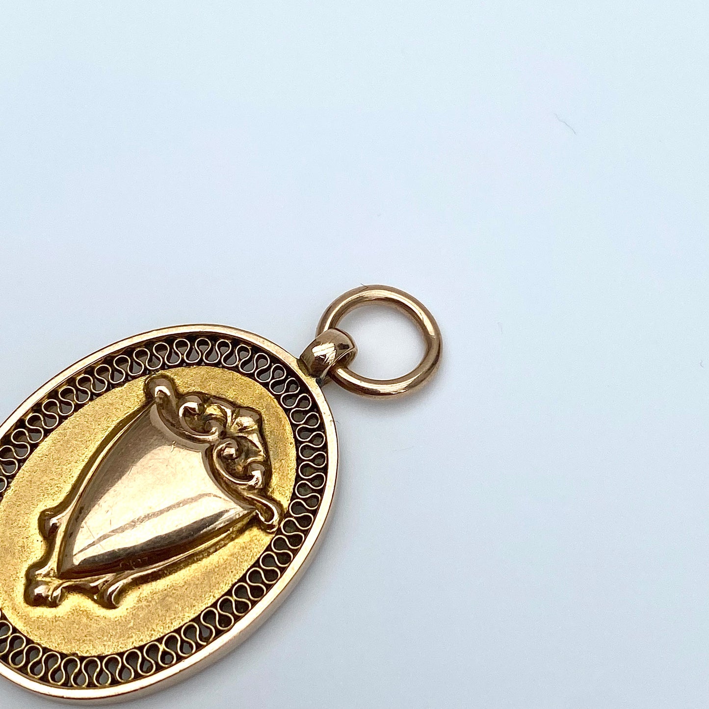 Stunning Antique 9ct Gold Fob Medallion  |  Chester 1924