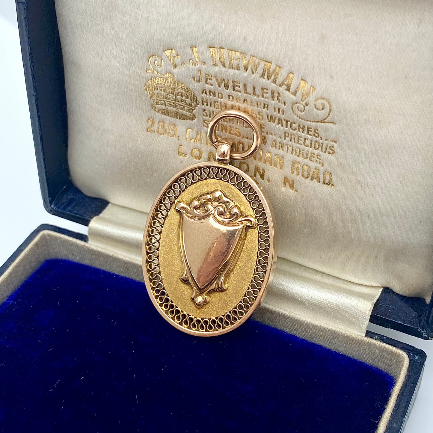 Stunning Antique 9ct Gold Fob Medallion  |  Chester 1924