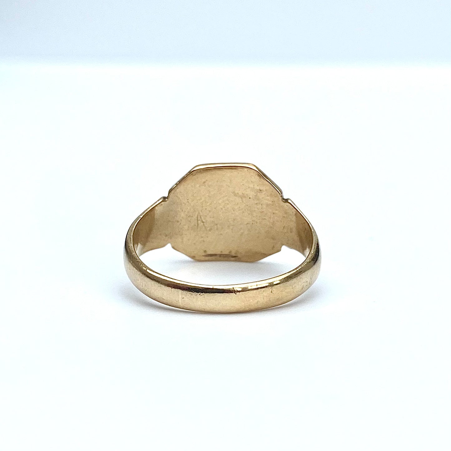 Vintage 9ct Gold 'JDC' Signet Ring  |  Size UK P