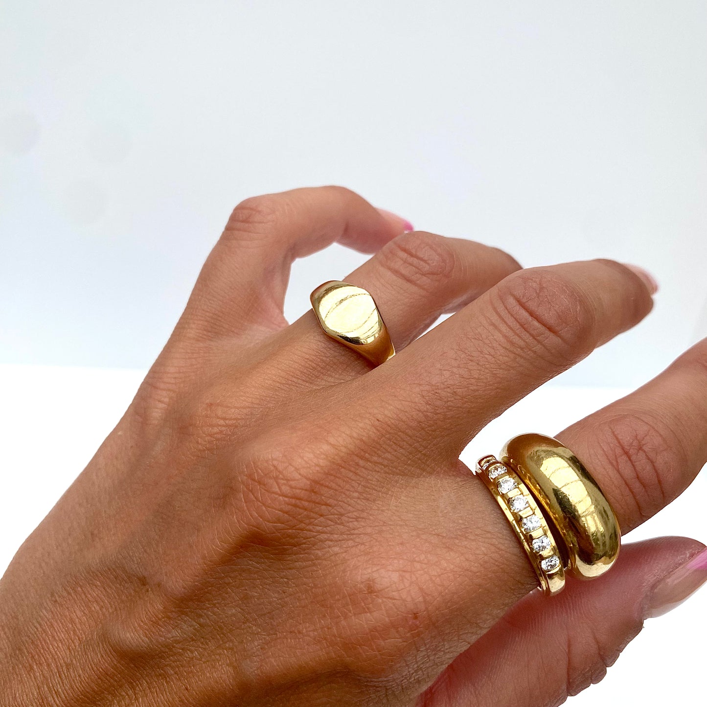 Heavy Vintage 18ct Gold Signet Ring  |  Size UK J.5