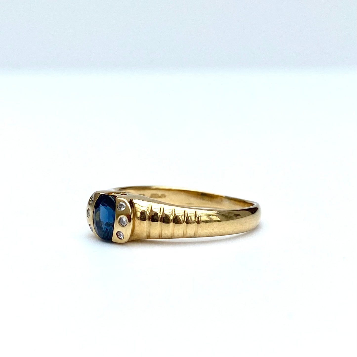 18ct Gold, Diamond & Sapphire Ring  |  Size UK M.75