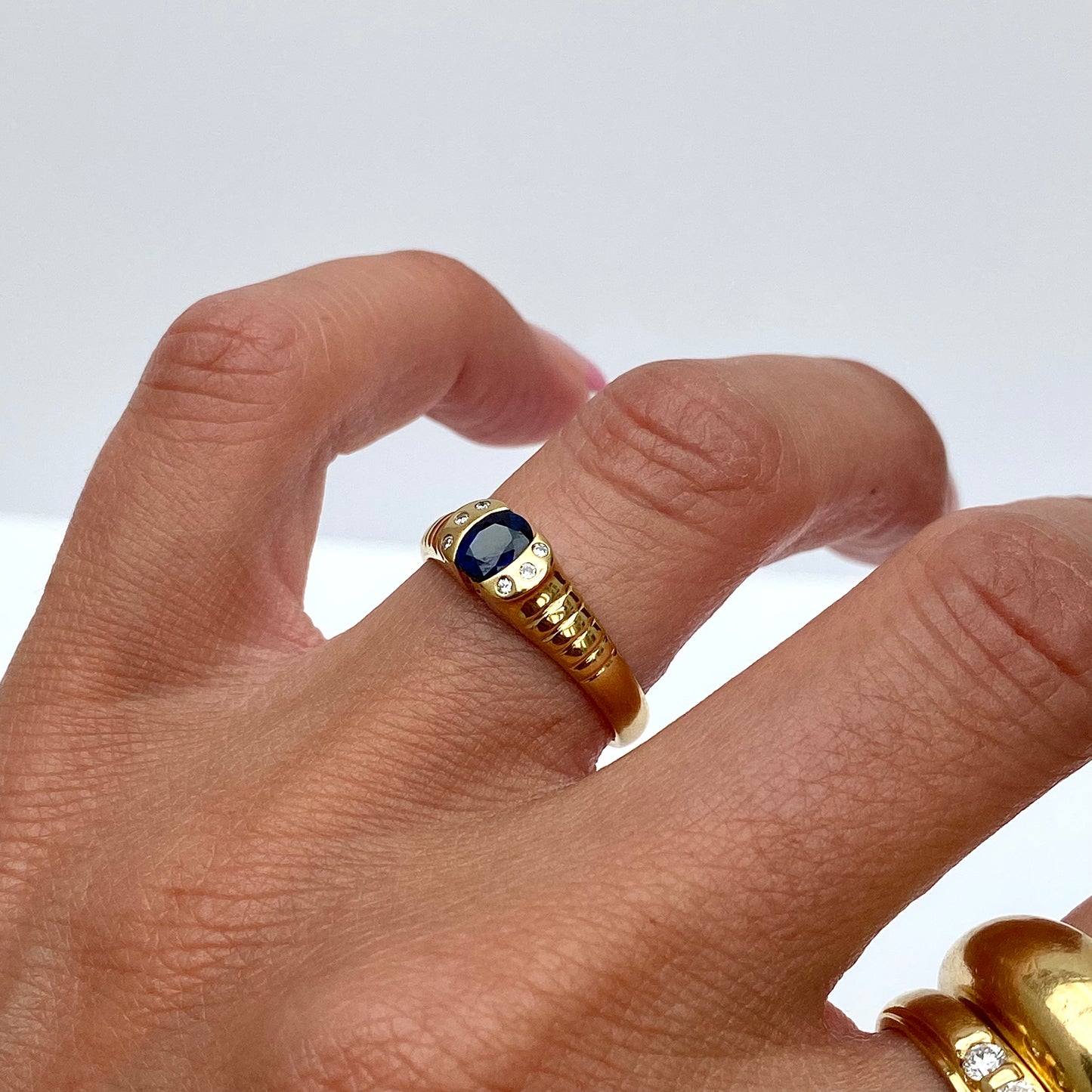 18ct Gold, Diamond & Sapphire Ring  |  Size UK M.75