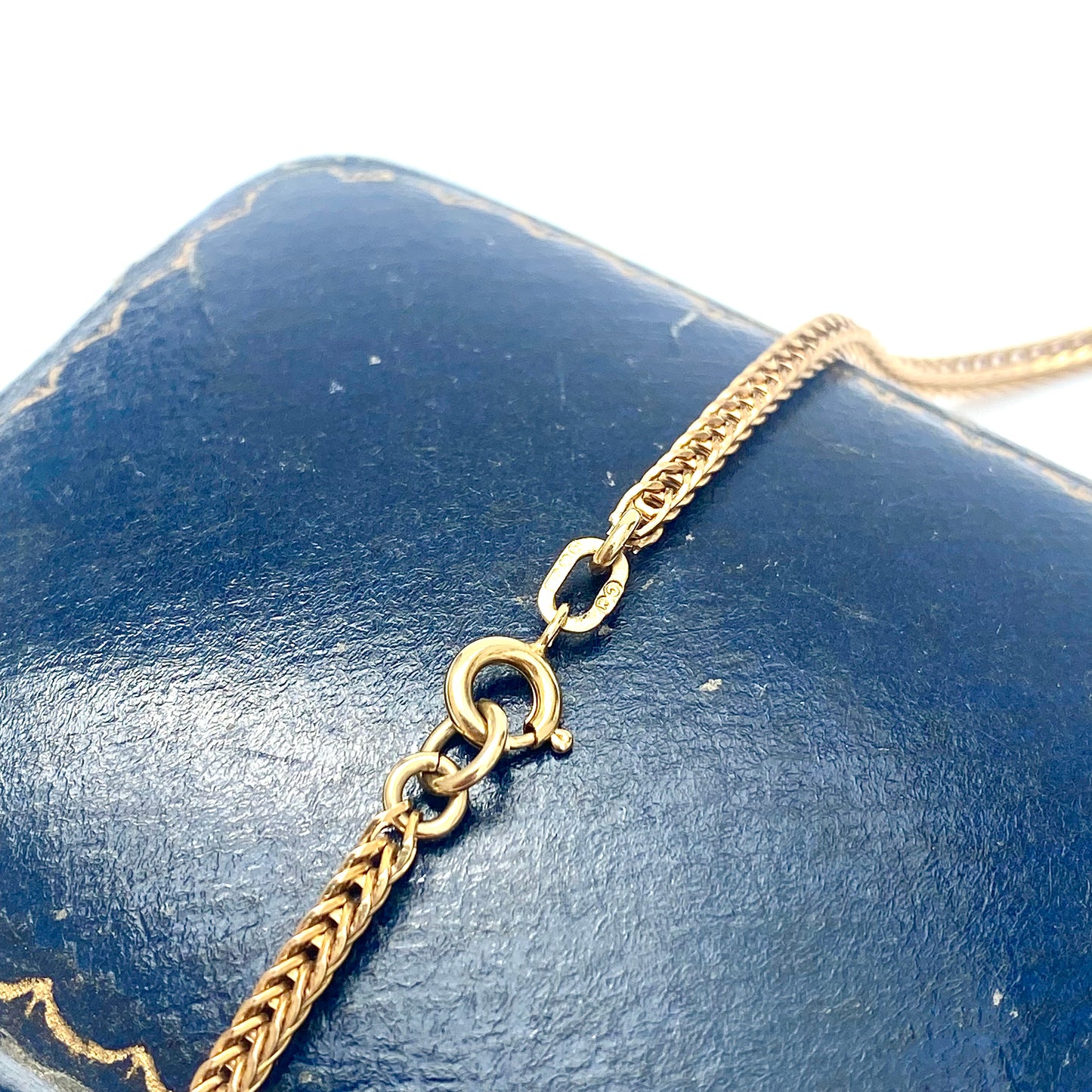 Lovely Vintage 9ct Gold Square Wheatlink Chain  |  14.5"  |  2mm