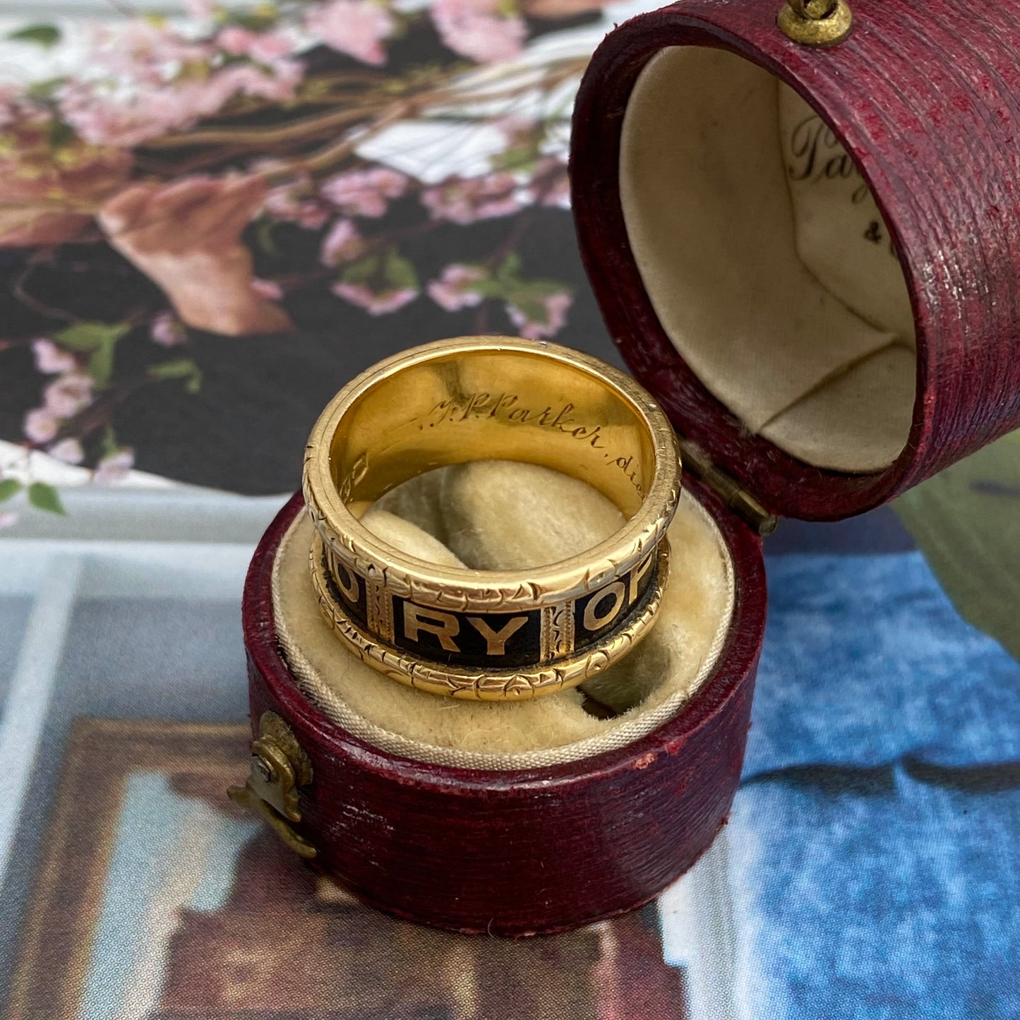 Antique 18ct Gold & Black Enamel Mourning Ring  |  1892  |  Size UK M.75 (fits like L)