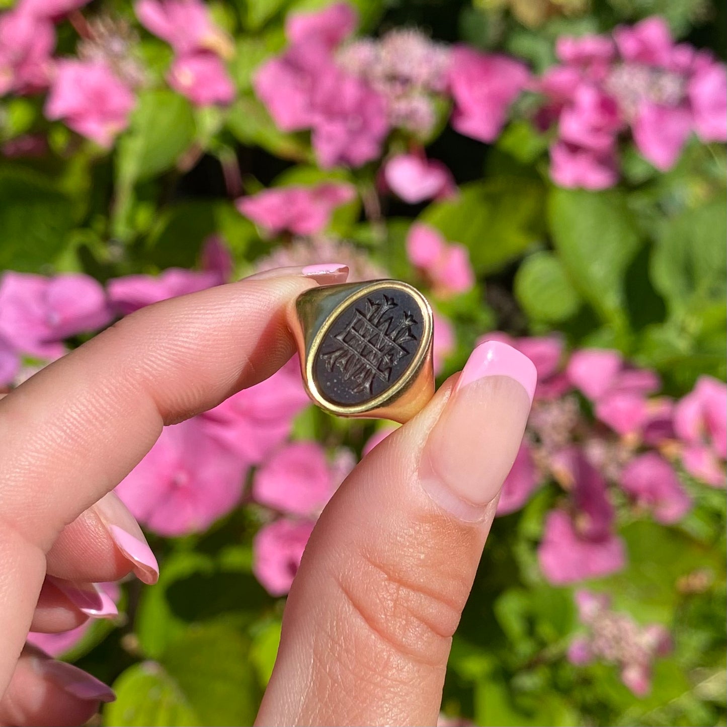 Antique 18ct Gold Carnelian Monogram Intaglio Signet Ring  |  E W M  |  Size UK K