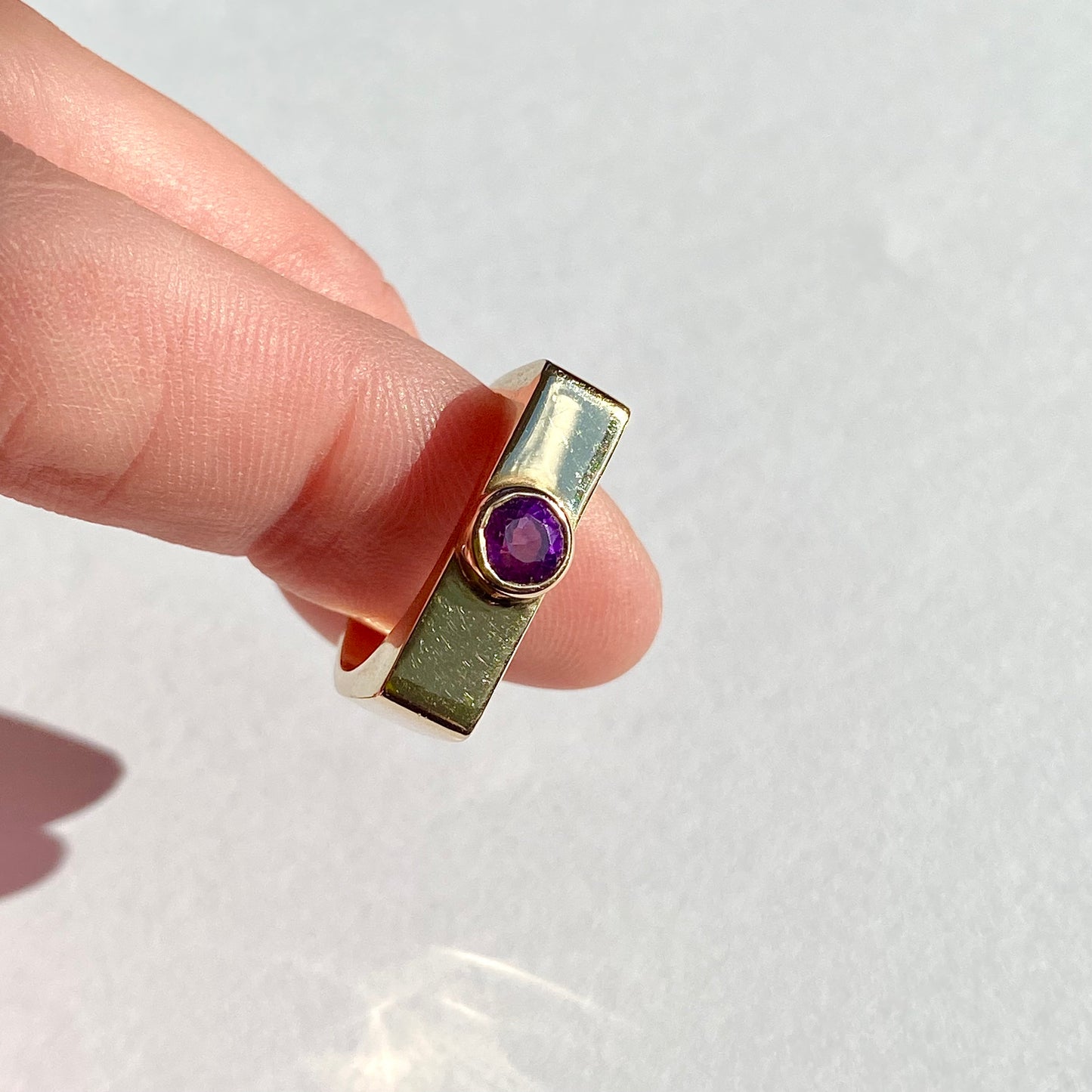 9ct Gold and Amethyst Solitaire Ring  |  Size UK L.5