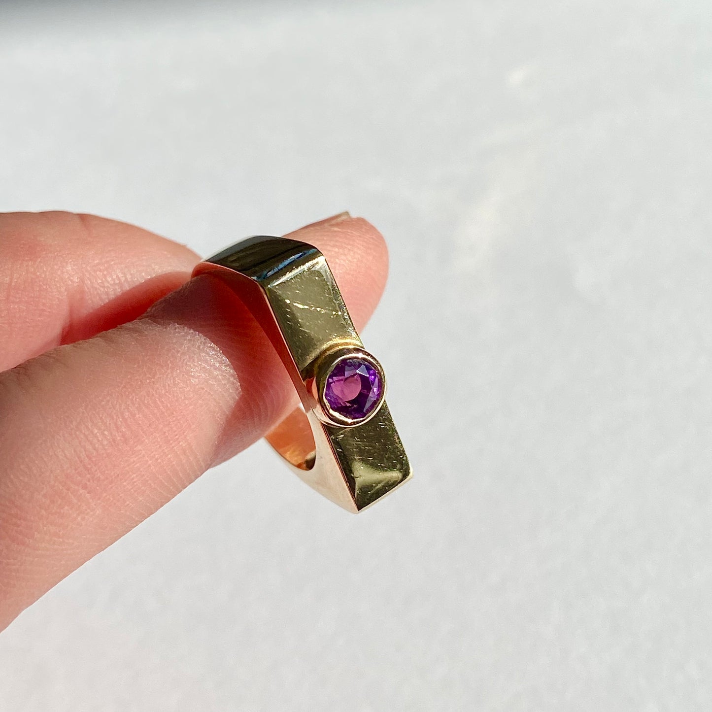 9ct Gold and Amethyst Solitaire Ring  |  Size UK L.5