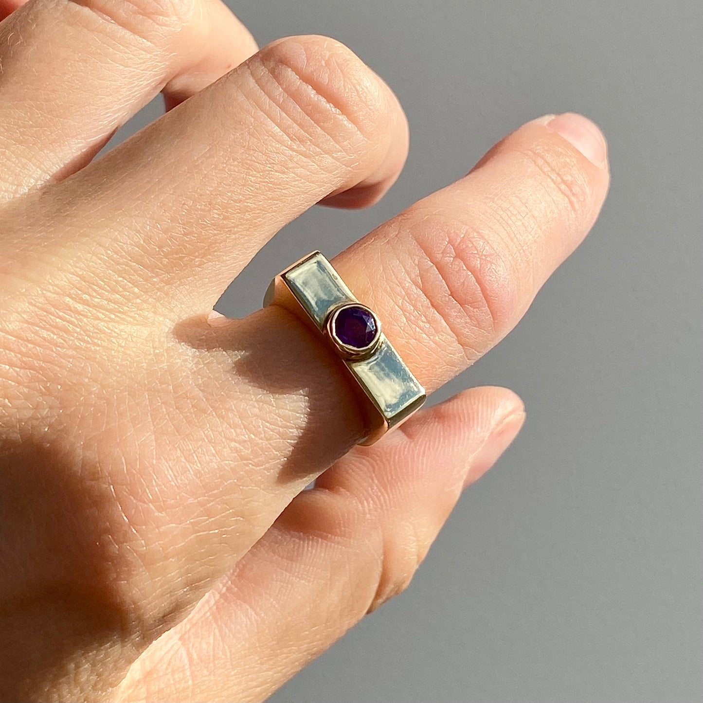 9ct Gold and Amethyst Solitaire Ring  |  Size UK L.5