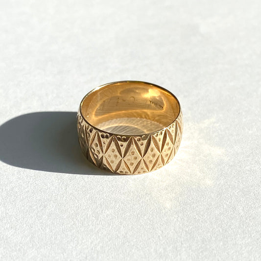 9ct Gold Patterned Cigar Band  |  Size UK N (fits like L)