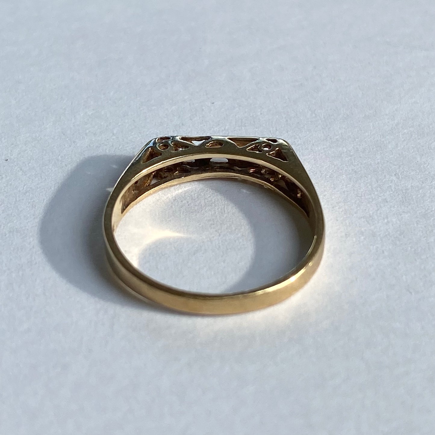 9ct Gold Ornate 'Love' Ring  |  Size UK M.5