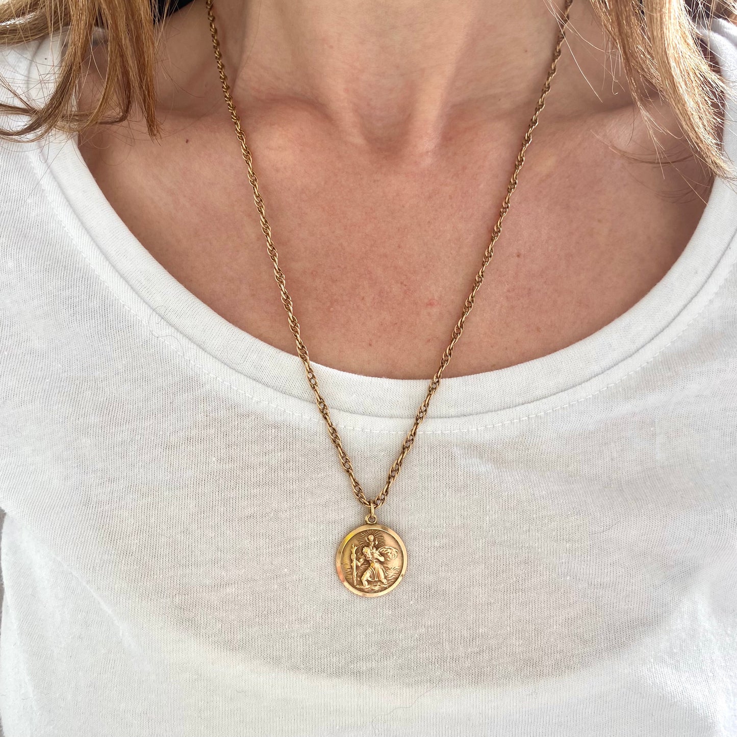 9ct Gold St Christopher Necklace  |  22"