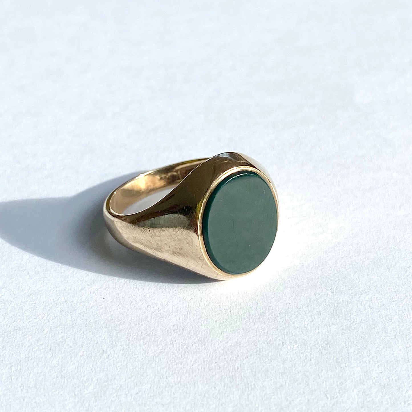 9ct Gold and Bloodstone Signet Ring  |  Size UK M.5