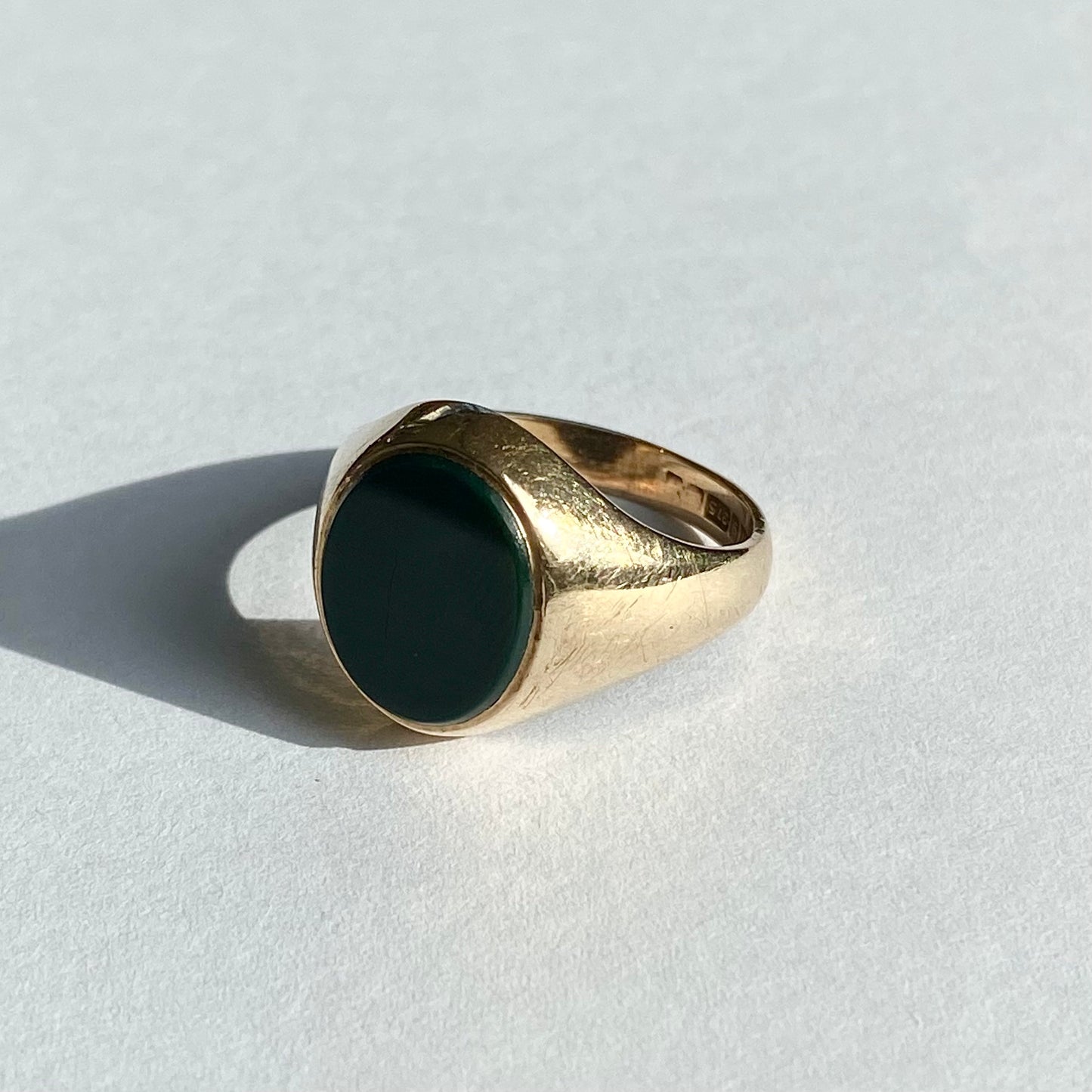 9ct Gold and Bloodstone Signet Ring  |  Size UK M.5