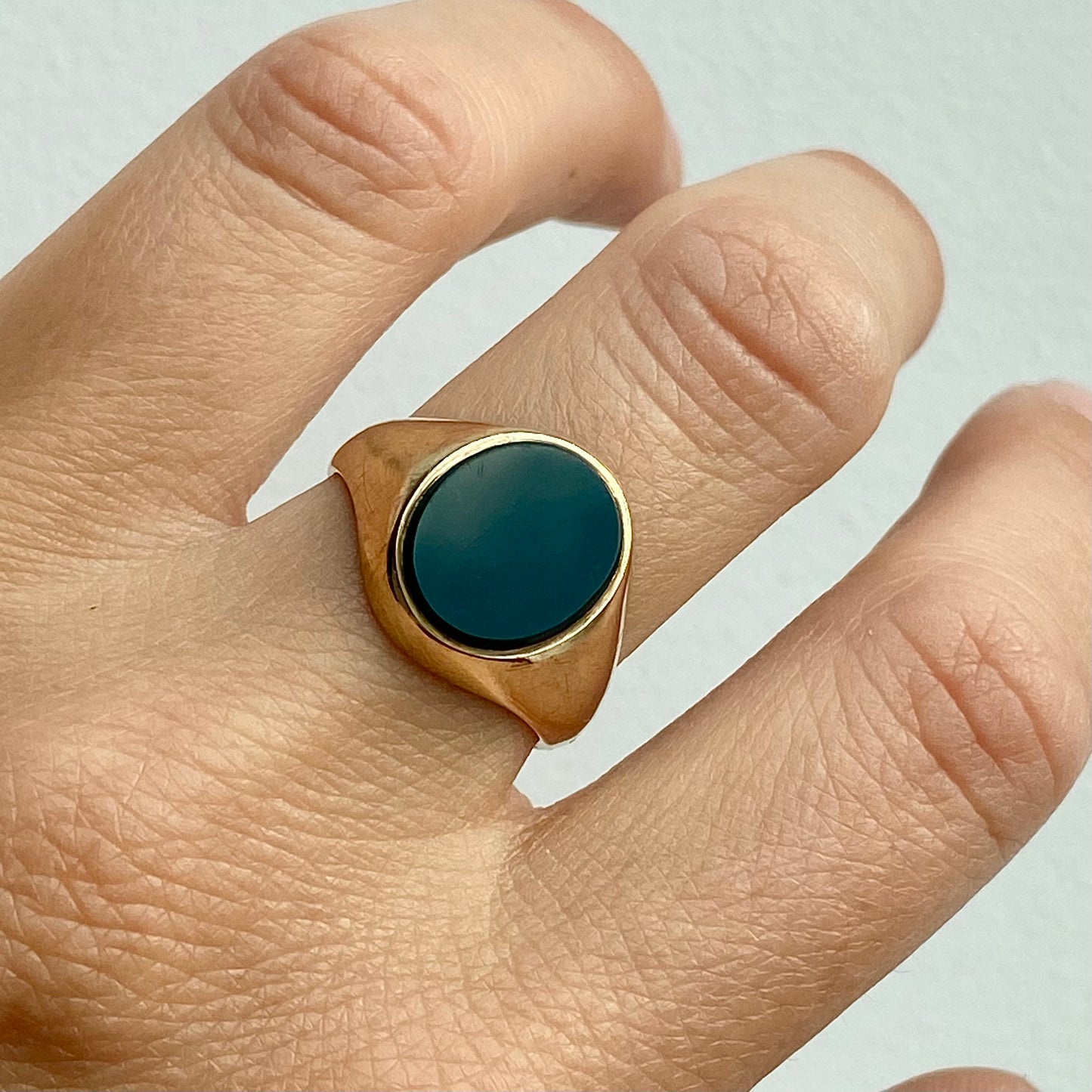 9ct Gold and Bloodstone Signet Ring  |  Size UK M.5