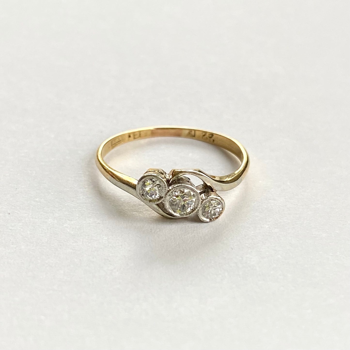 18ct Gold, Platinum and Diamond Trilogy Ring  |  Size UK M