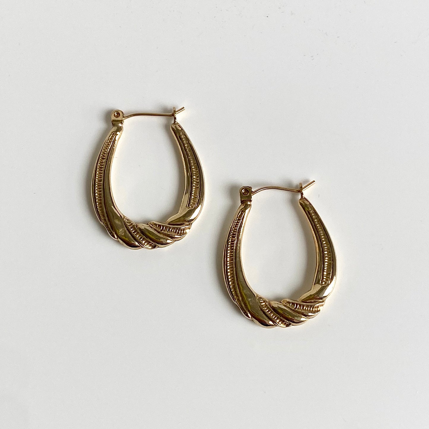 Pre-loved 9ct Gold Patterned U-shaped Hoops  |  24mm