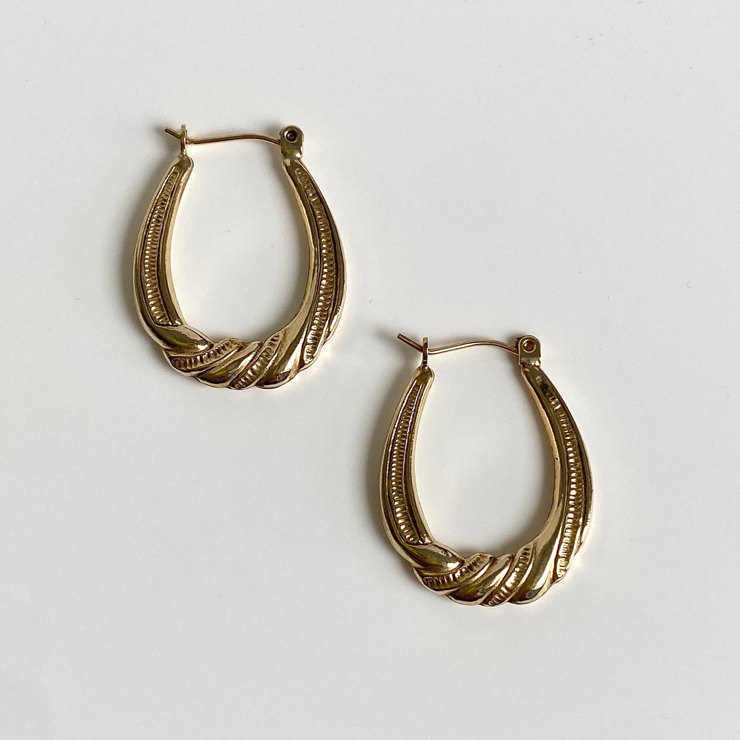 Pre-loved 9ct Gold Patterned U-shaped Hoops  |  24mm