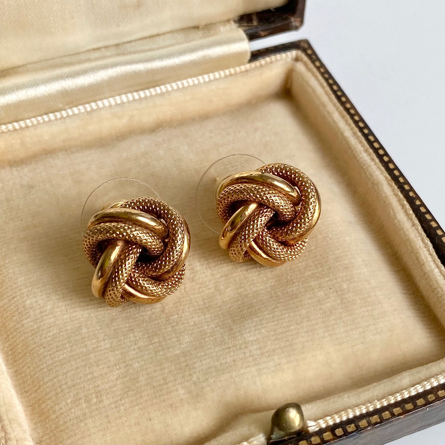 9ct Gold Textured Knot Earrings  |  13mm