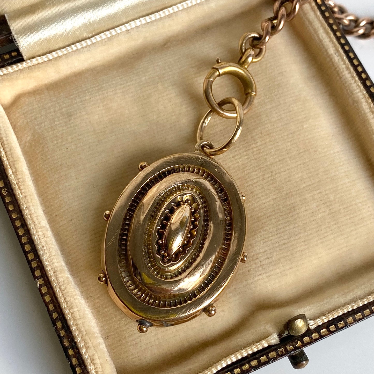 Antique 9ct Gold Victorian Glass Backed Locket